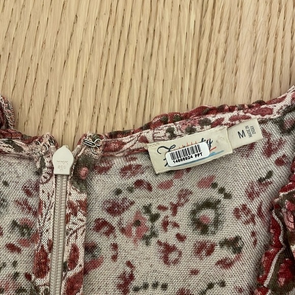 Faherty Bonita Block Print Midi Dress Apple
Baum Red Flutter Sleeves M - Picture 4 of 12